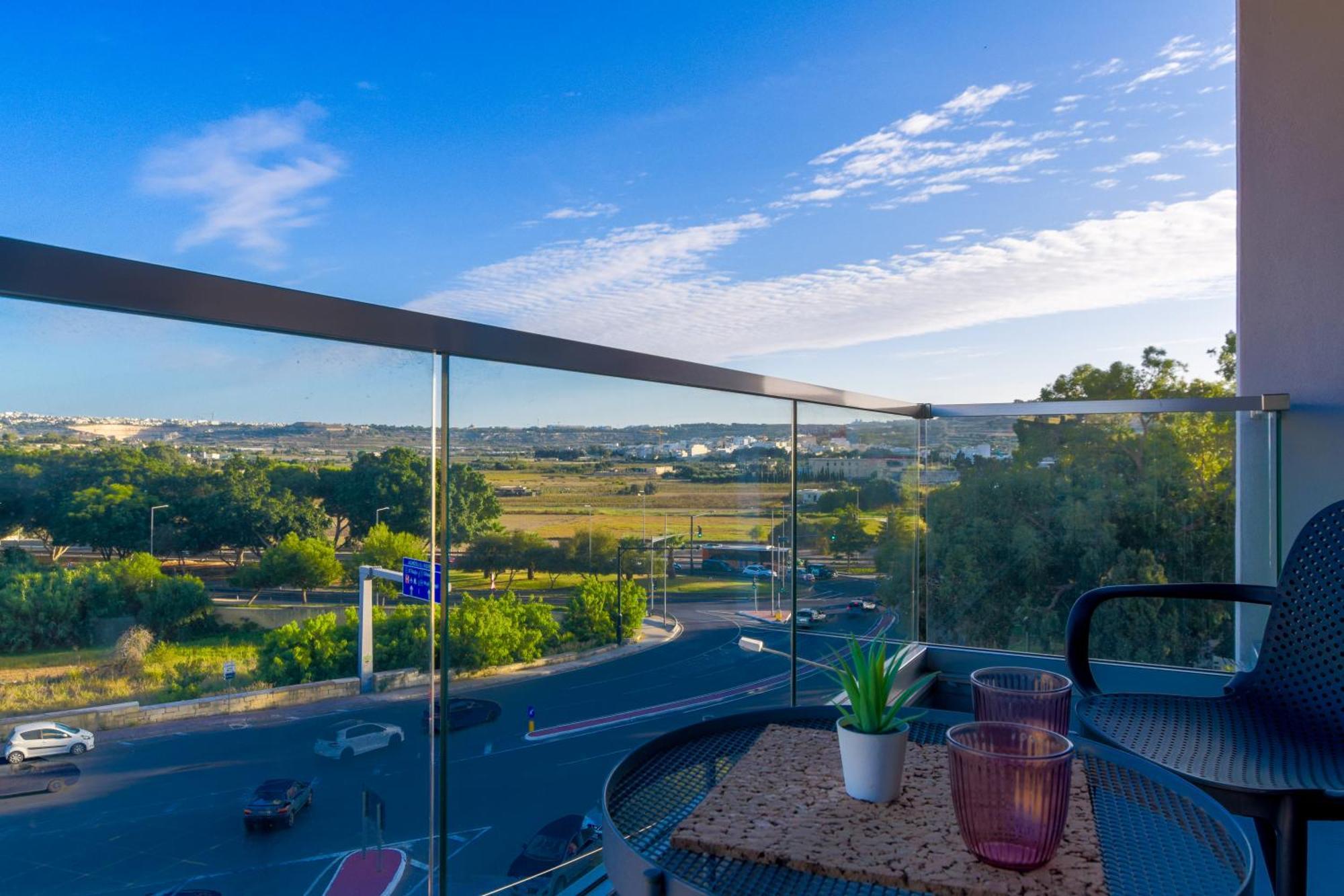Apartment New Spacious 3bdr 2 Bth Bugibba