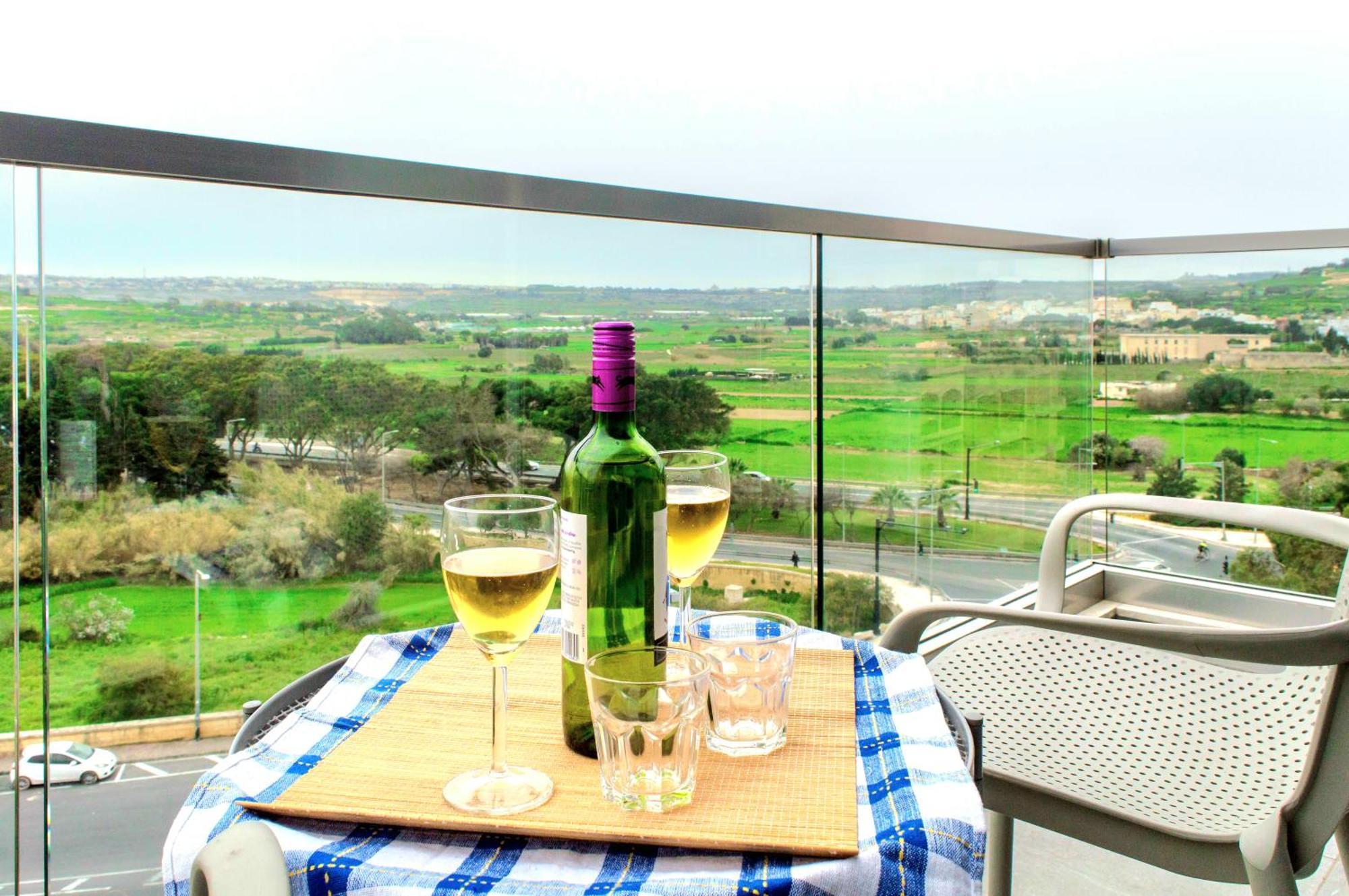 Apartment New Spacious 3bdr 2 Bth Bugibba
