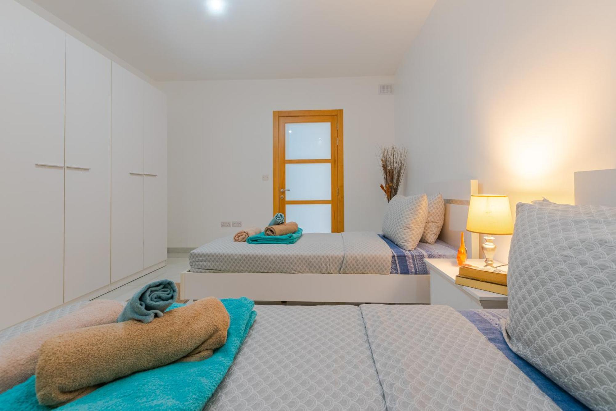 New Spacious 3bdr 2 Bth Bugibba