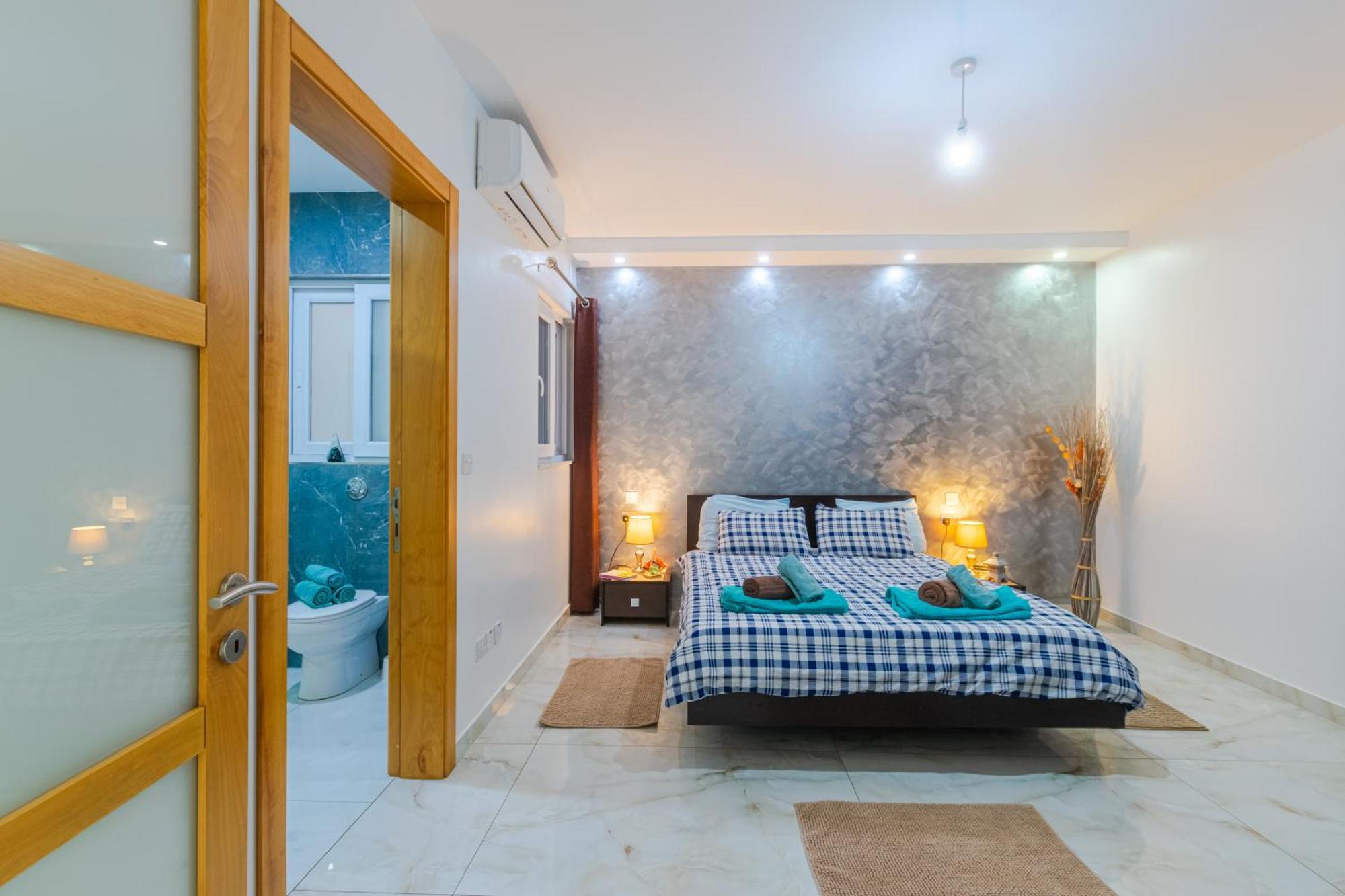 Apartment New Spacious 3bdr 2 Bth Bugibba