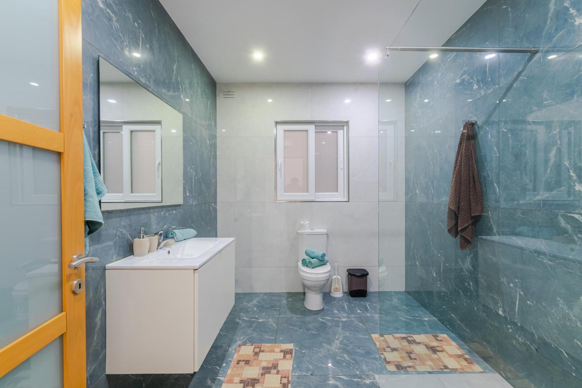 New Spacious 3bdr 2 Bth Bugibba *