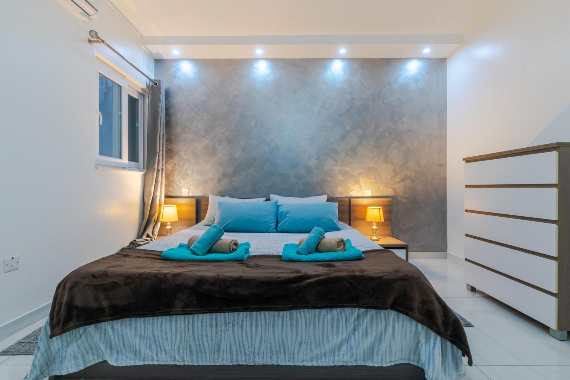 Apartment New Spacious 3bdr 2 Bth Bugibba *