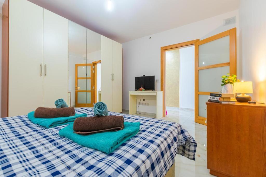 New Spacious 3bdr 2 Bth Bugibba