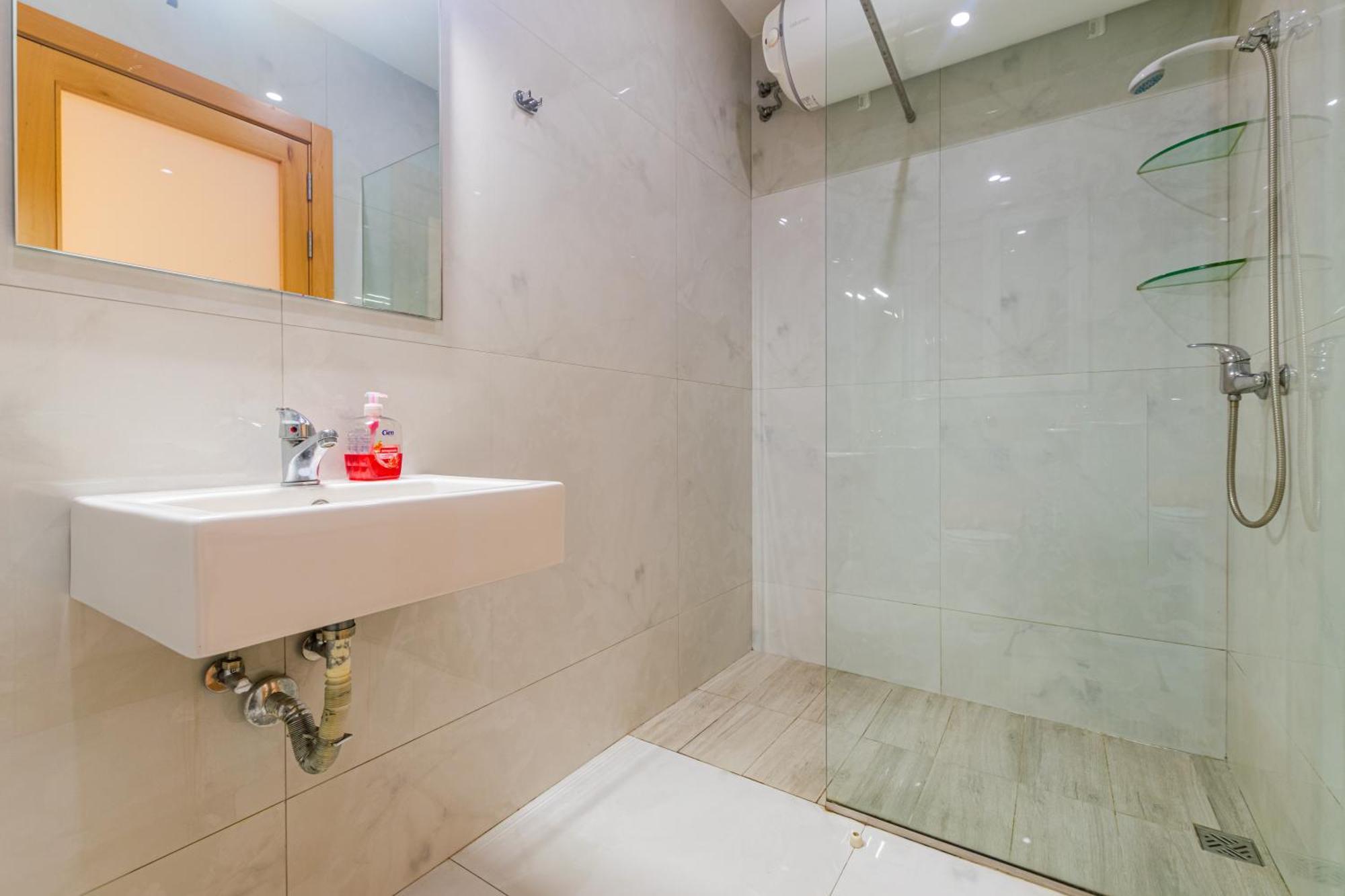 New Spacious 3bdr 2 Bth Bugibba Apartment St. Paul's Bay